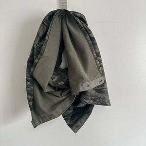 Lululemon Vinyasa Scarf